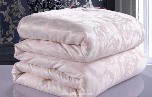 蠶絲被真假辨別方法，冬天保暖就靠它了