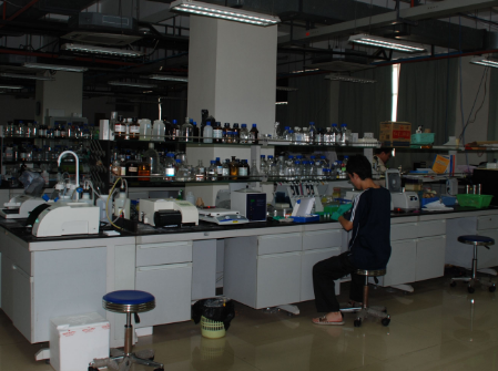 為商品貼上防偽標(biāo)志不僅讓產(chǎn)品提供了一個保護傘，讓假貨繞道而行